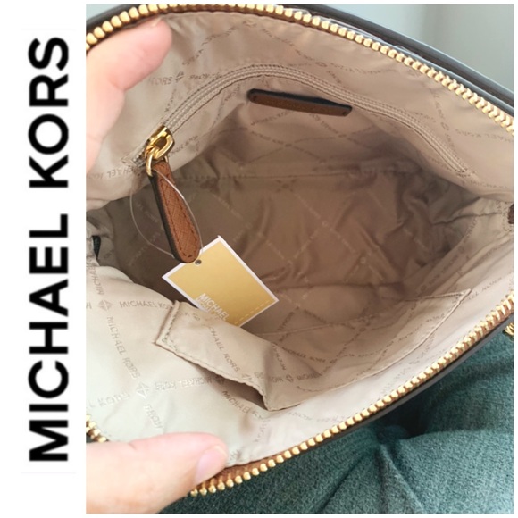 NWT authentic MK monogram Cindy dome crossbody - Picture 5 of 5